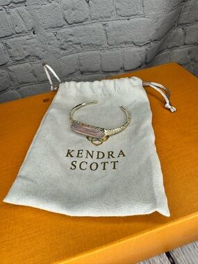 Kendra Scott Layla Gold Cuff Bracelet with Pink-Striped Stone